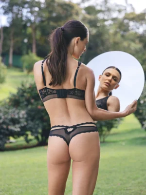 PANTY BRASILERA HISTORIADORA NEGRO